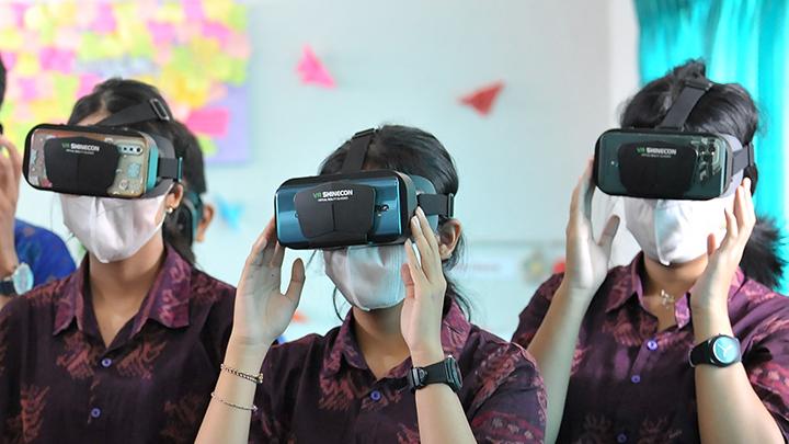 Kelas Virtual Reality: Belajar Sejarah Lewat Dunia 3D